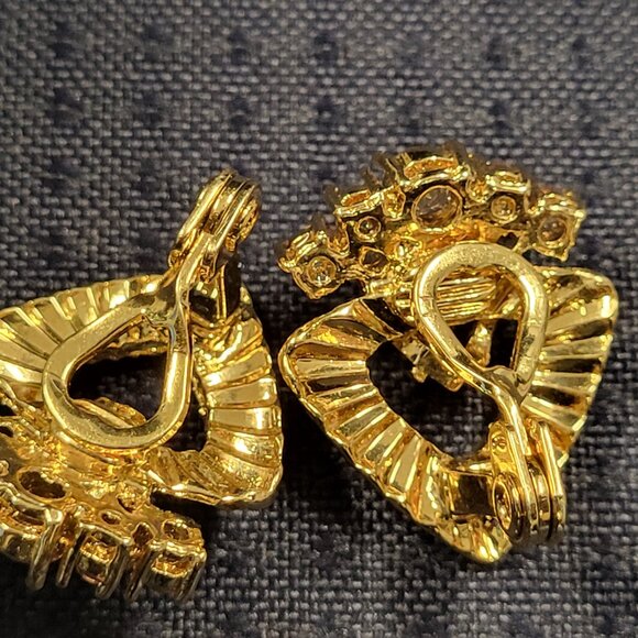 Monet vintage earrings! - Picture 8 of 8